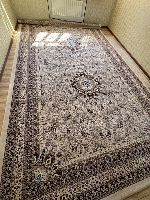 Продается ковер размер 6х3,5м