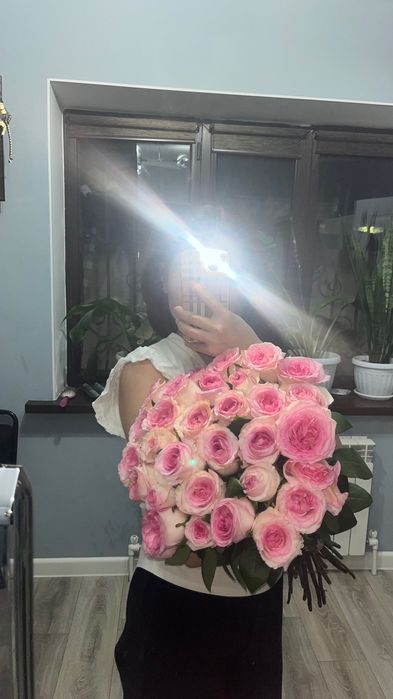 Цветы свежие на подарок