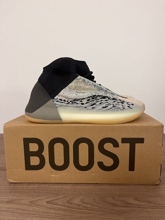 Yeezy QNTM marimea 40 2/3