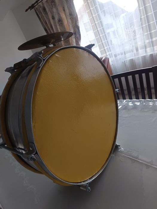 Vând doba cu piele de capra cu fedeu