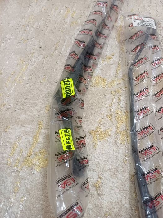 Рычаг стеклоочистителя на весту