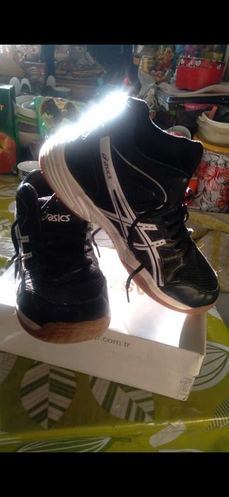 Трекинговые кроссовки  asics