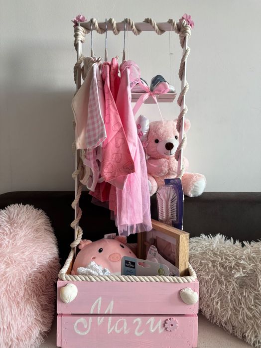 Бебешки ръчно направен гардероб