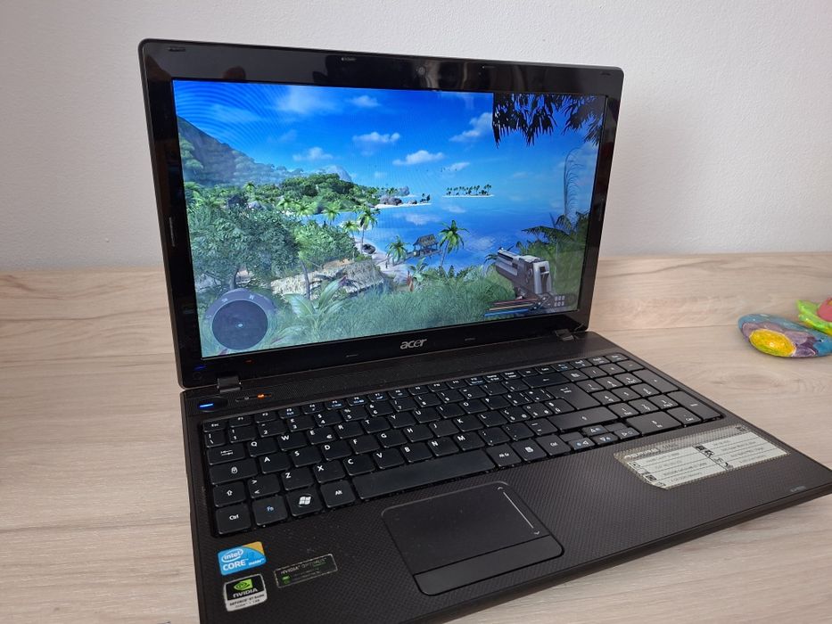 Laptop gaming cu jocuri instalate Gta,Fifa,Nfs