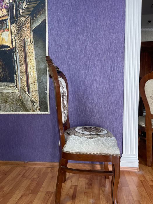 Продам стулья. В отличном состоянии.