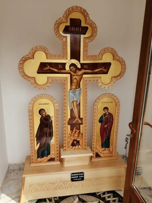 Cruce pentru altar