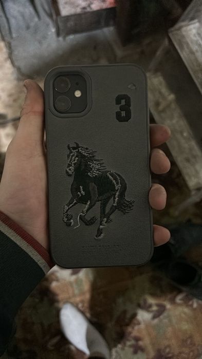 срочно продам айфон 11