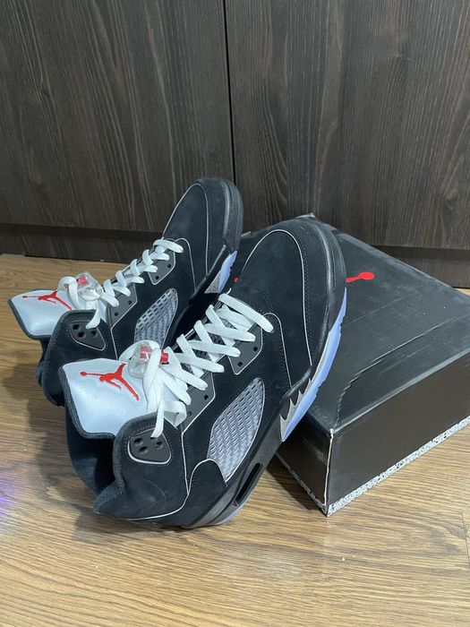 Jordan 5 OG Retro Black Metallic Reimagined