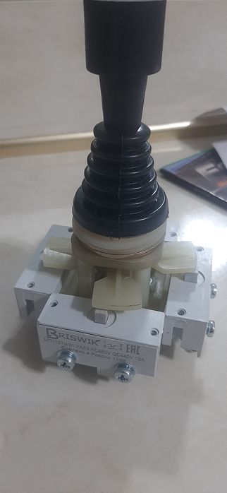 Крестовой преключатель для токарных станков ДИП-300