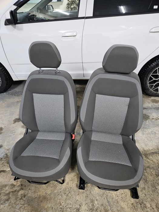 Продам сиденья на шевроле кобальт.