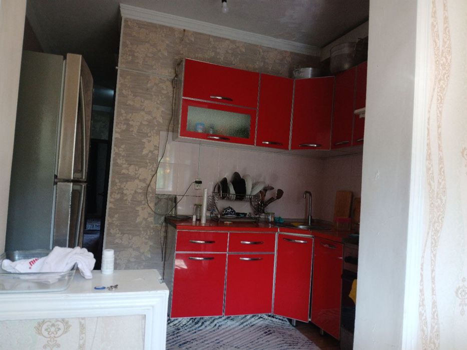 Uy sotiladi qoyliq 4 18 dom metro matonat