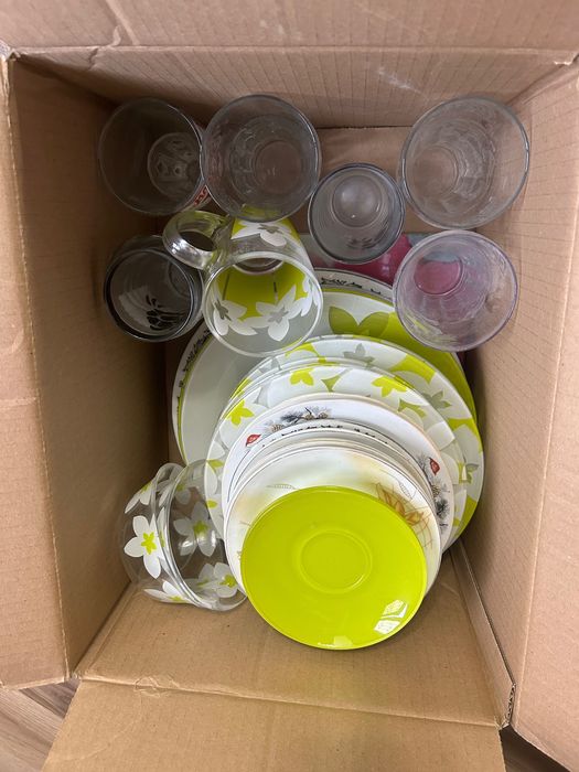 Посуда бокалы стаканы тарелки