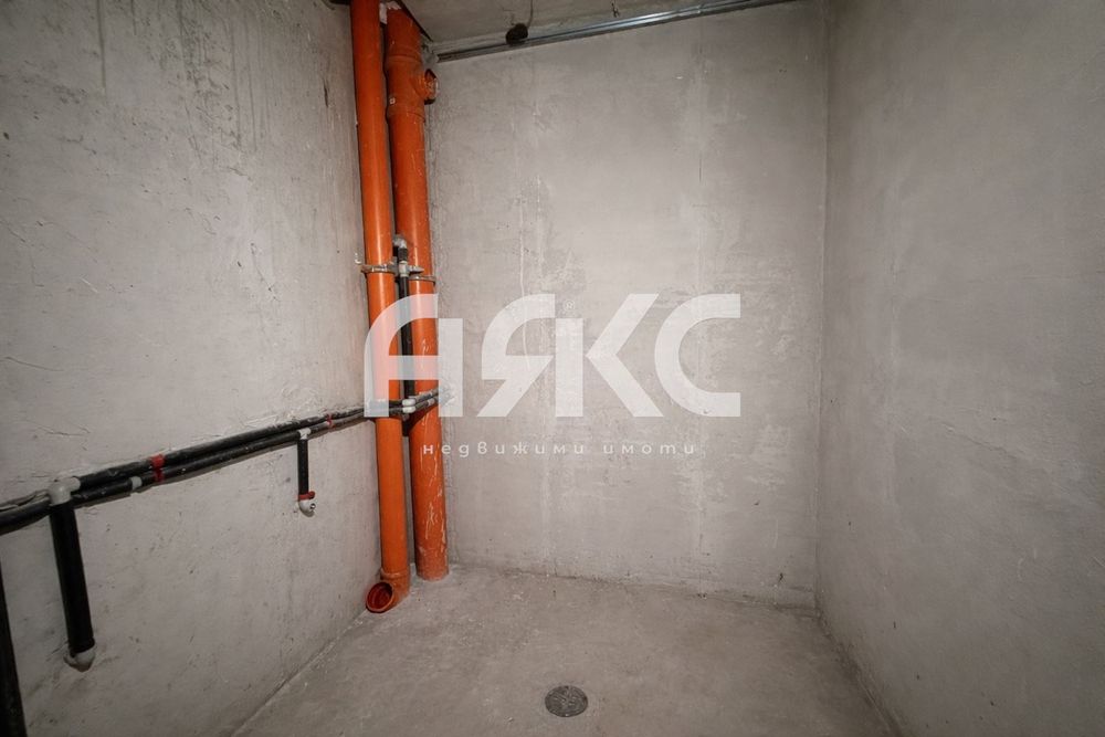 Продава се Двустаен апартамент в София, Люлин 8 - 75 кв.м за 1129 €/кв.м - Снимка #2