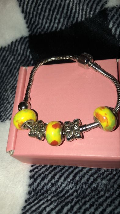 Дамска гривна