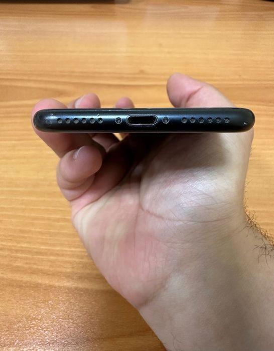 Продам iPhone 7 128GB