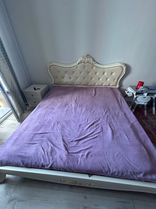 Большая кровать продаю