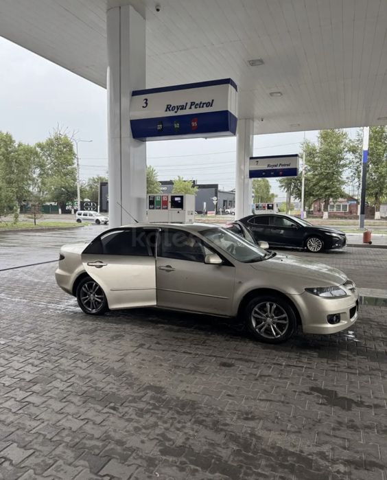Продам  машину