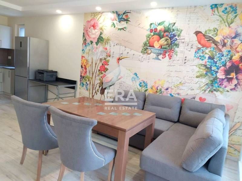 Продава се Тристаен апартамент в Варна, Бриз - 100 кв.м за 2350 €/кв.м - Снимка #2