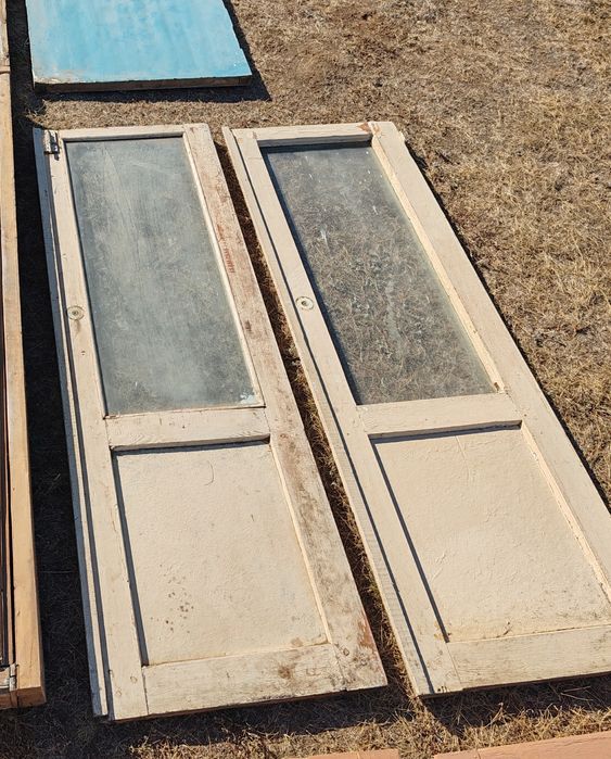 Продам двери бу.