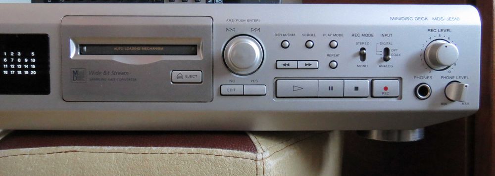 Minidisc Sony MDS-JE510 Deck Recorder Recording Level Control: Yes (Analog and Digital) , Anti-shock , telecomanda ,