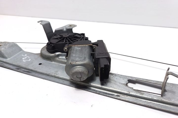 Macara stanga fata Renault Scenic a 2-a generatie