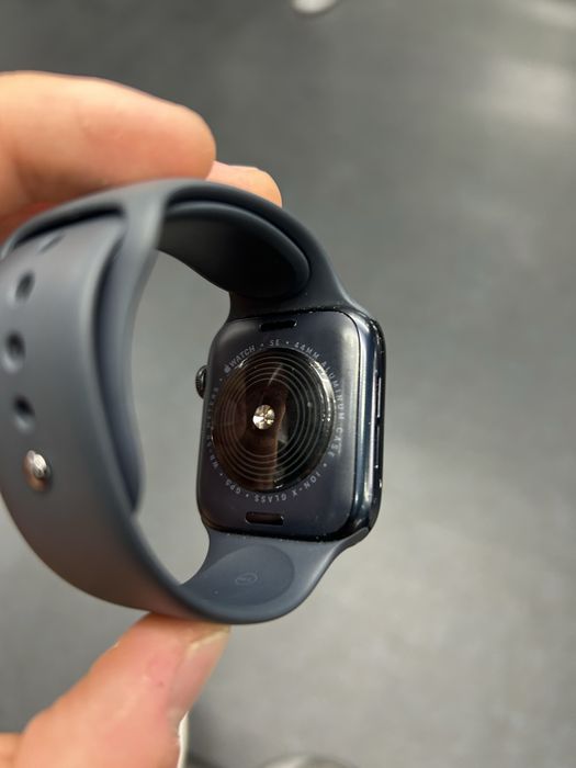 apple watch SE 2 поколение 44мм