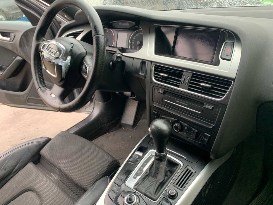 dezmembrez audi a4 b8 break 3.0 tdi/haion a4 b8/usa fata a4 b8/faruri