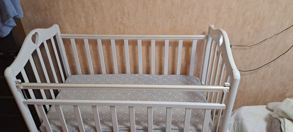 Продам детскую кроватку