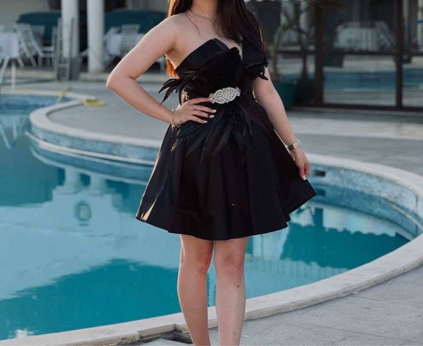 Rochie de seară cu pene