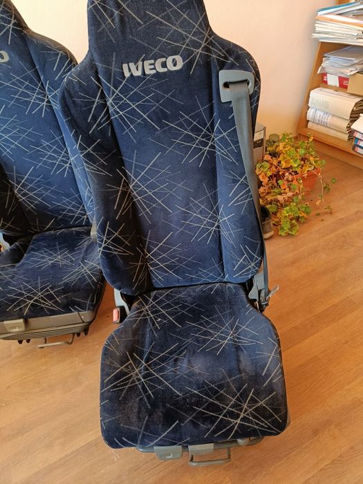 Седалки камион ивеко
