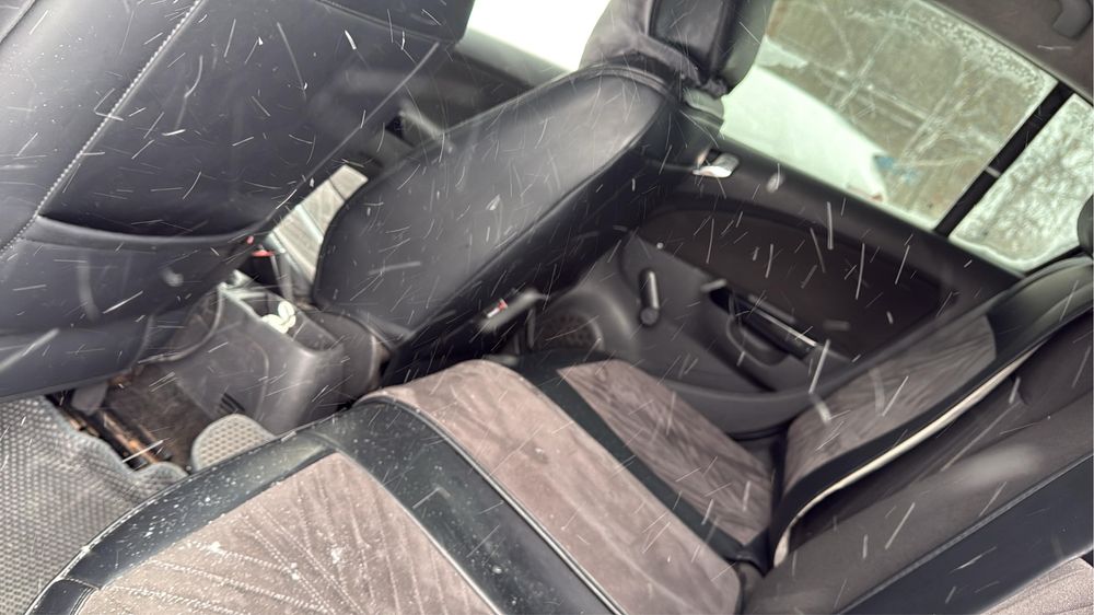 Opel Corsa D 2009 года обьем 1.2