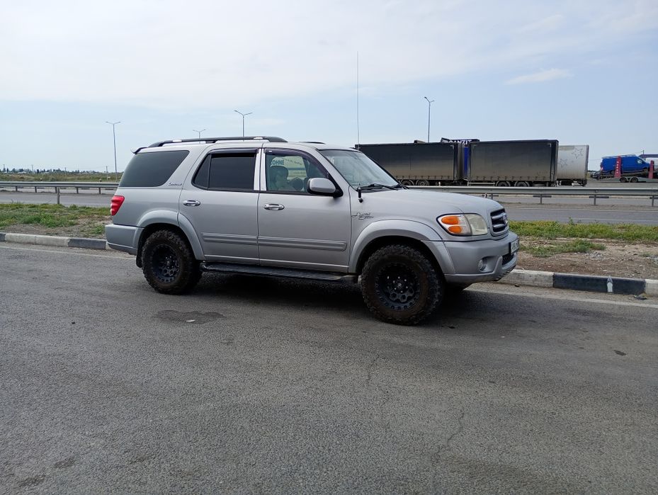 Продам Toyota Sequoia