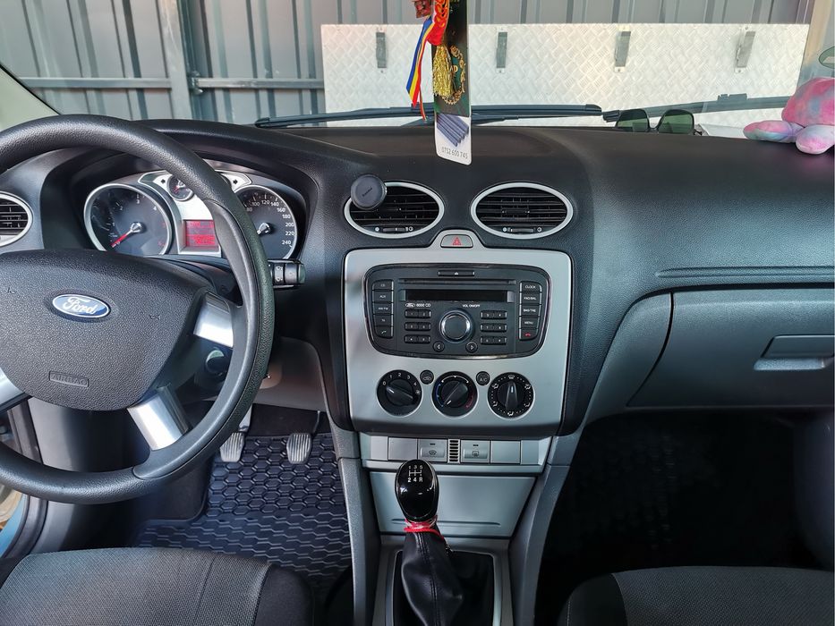 De vanzare ford focus 2010