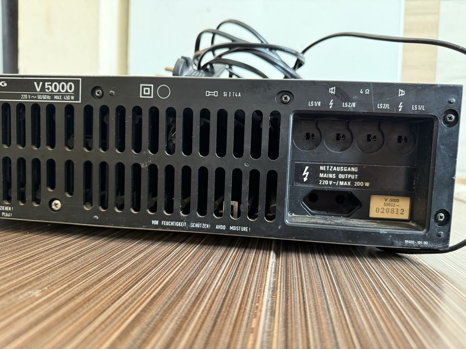 Grunding V5000 Качествен стерео усилвател
