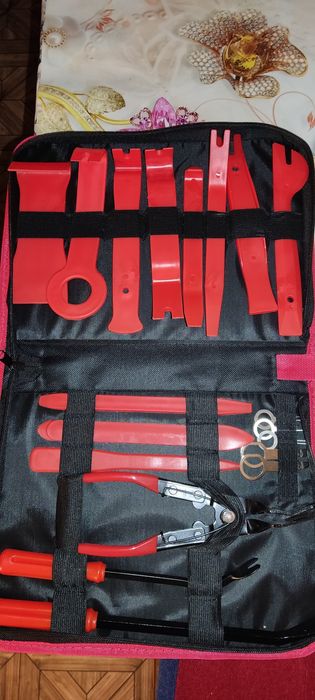 набор инструментов для автомобиля