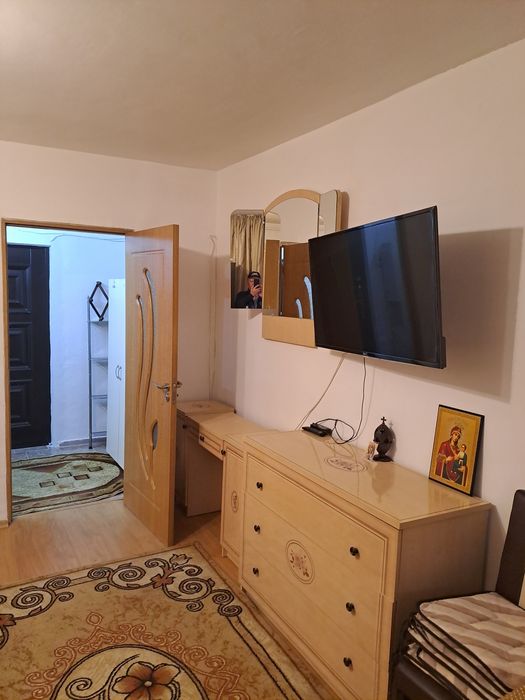 Închiriez apartament una cameră, etaj 2,zona Lidl Dărmănești