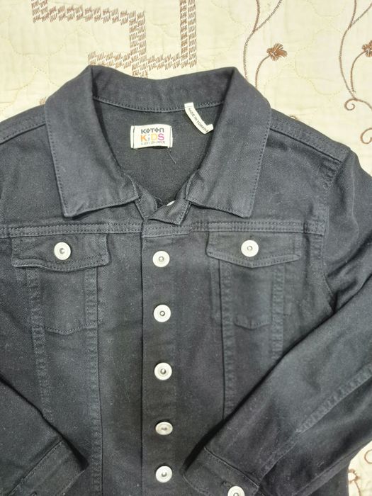 Продам недорого бомбер и джинсовку