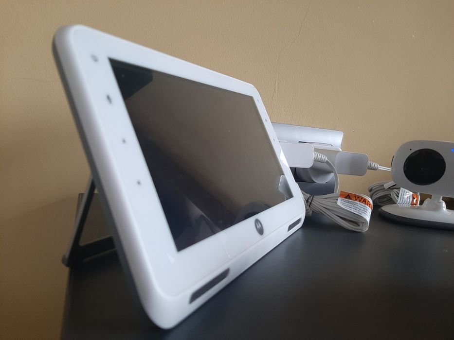 Видео бебефон Motorola MBP867