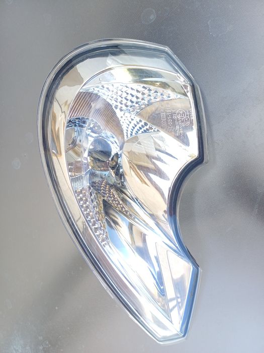 Lampa semnalizare dreapta fata Renault Modus
