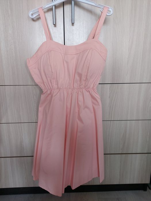 Продам платье недорого