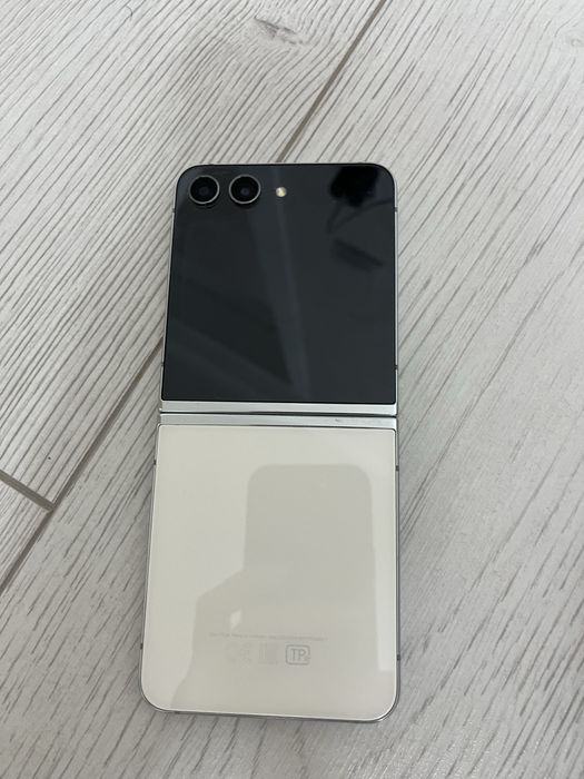 Samsung Flip 5 обмен на айфон