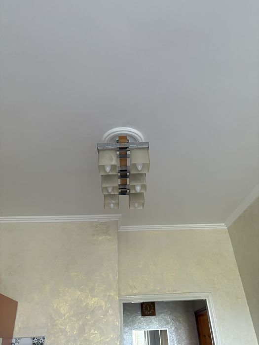 Продам люстры самовывоз