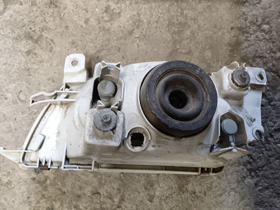 Продам фары передние