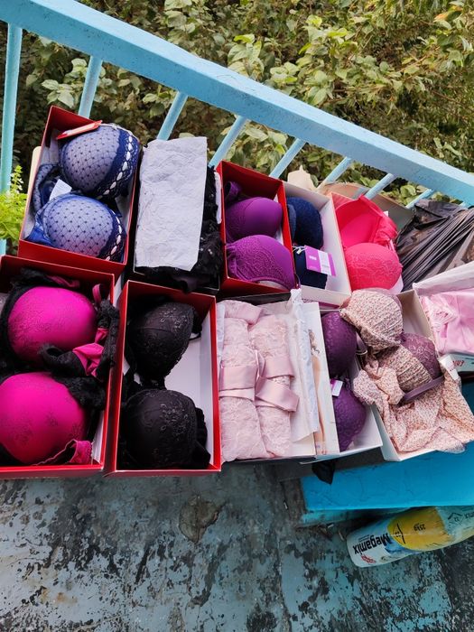 Женское белье новое с бирками в коробках