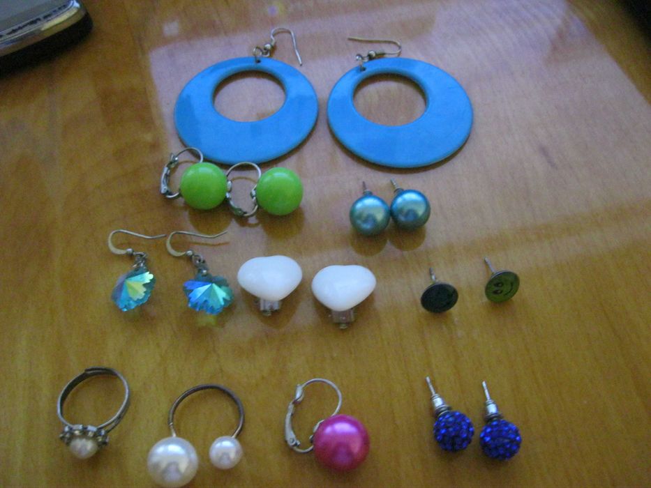 Продам бижутерию