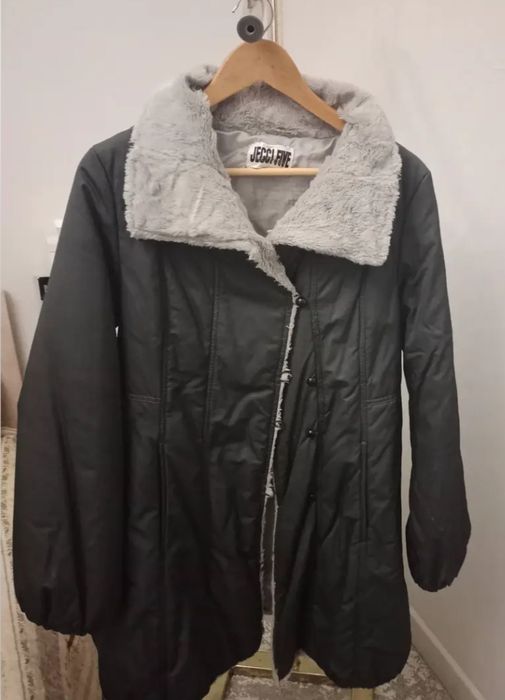 Продам куртку б. У