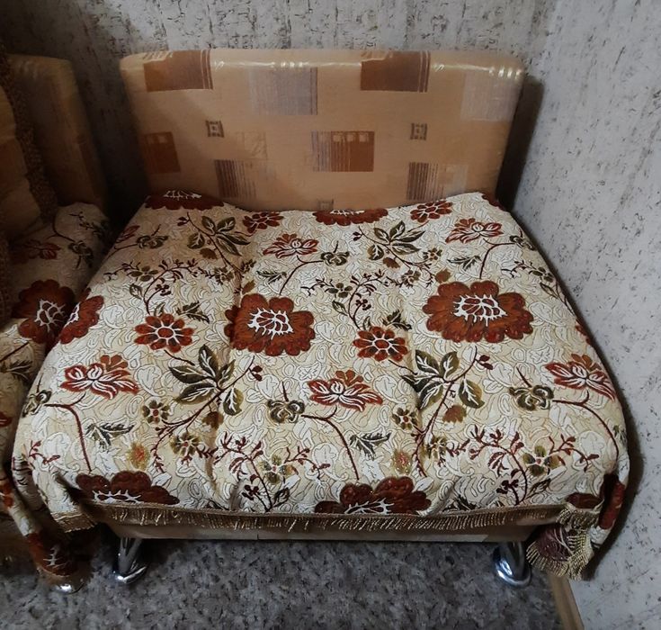 Кресла с подушками (2 шт.)