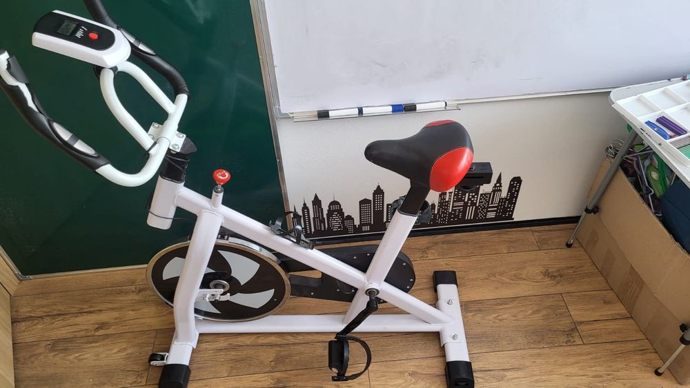 Продам велотренажёр вертикальный