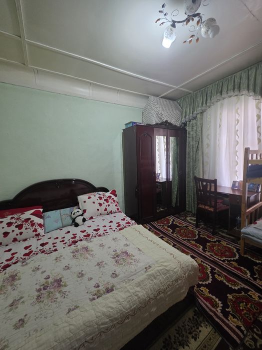 Кибрай тумани Бурота махалласида 8 сотих 7 хонали уй сотилади.