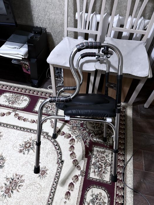 Ходунки для взрослых с сидушкой